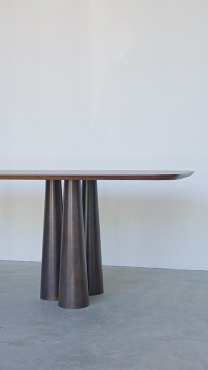 Bold Table