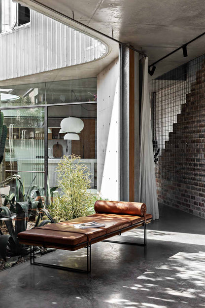 Coulee Daybed 1950×750×400 mm, numbered edition detail